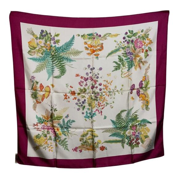 Gucci Vintage Floral Silk Scarf With Box - Picture 4 of 16